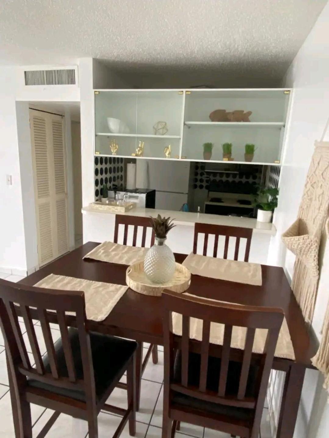 Marbella Apartments ซานฮวน ภายนอก รูปภาพ
