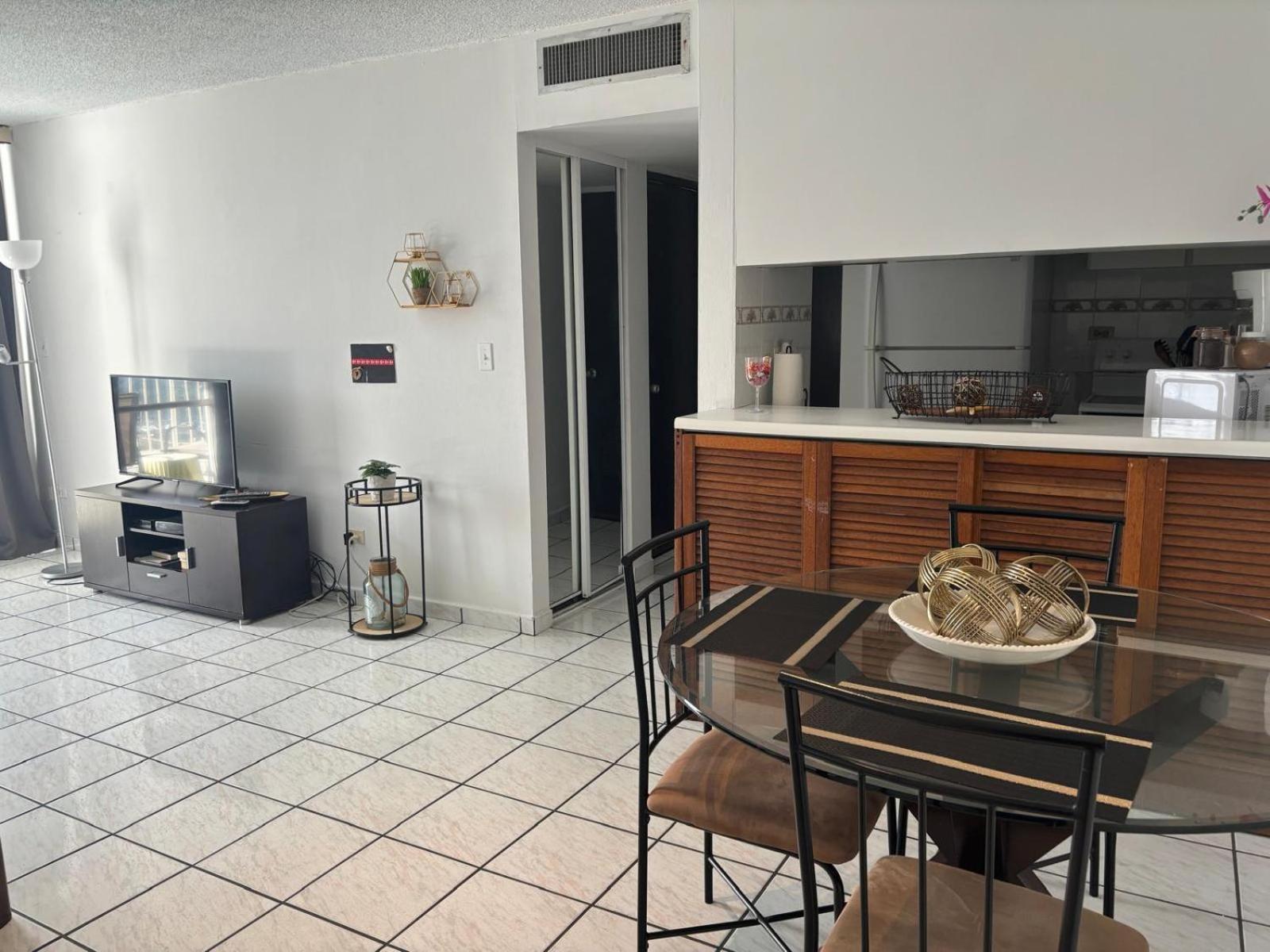 Marbella Apartments ซานฮวน ภายนอก รูปภาพ